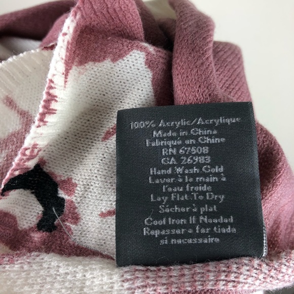 Vince Camuto Floral Triangle Scarf Bandana - Picture 6 of 6